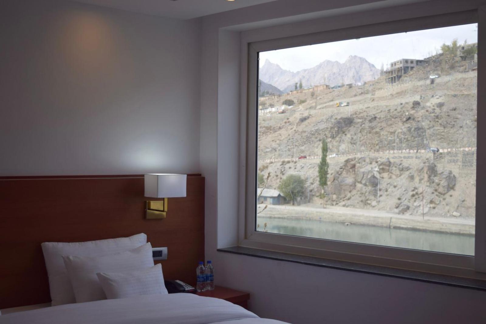 Hotel The Haven Kargil Bagian luar foto